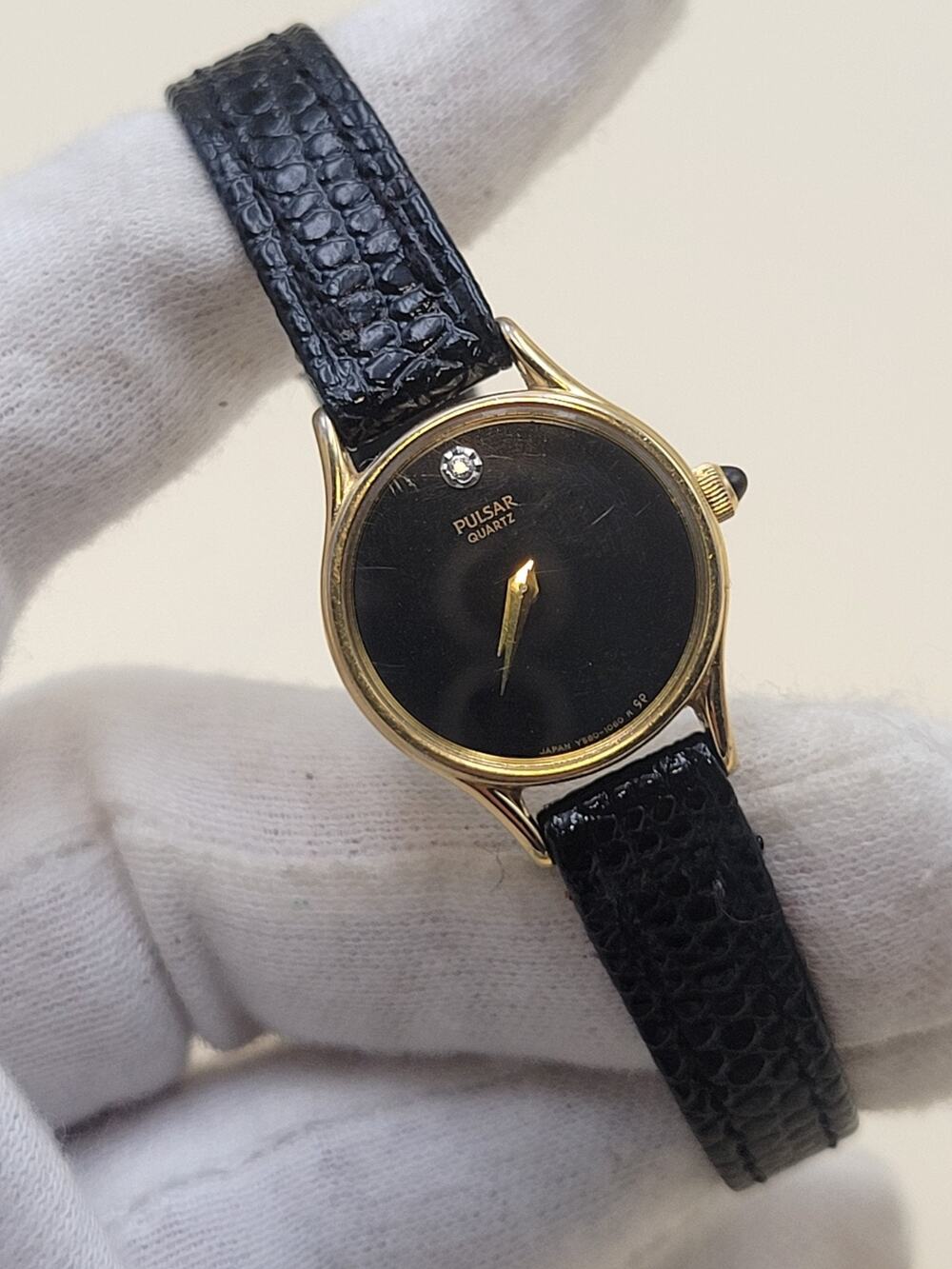 Pulsar Quarzt Women's Watch Y150-0150 Gold Tone Black Dial Diamond Accent Vtg